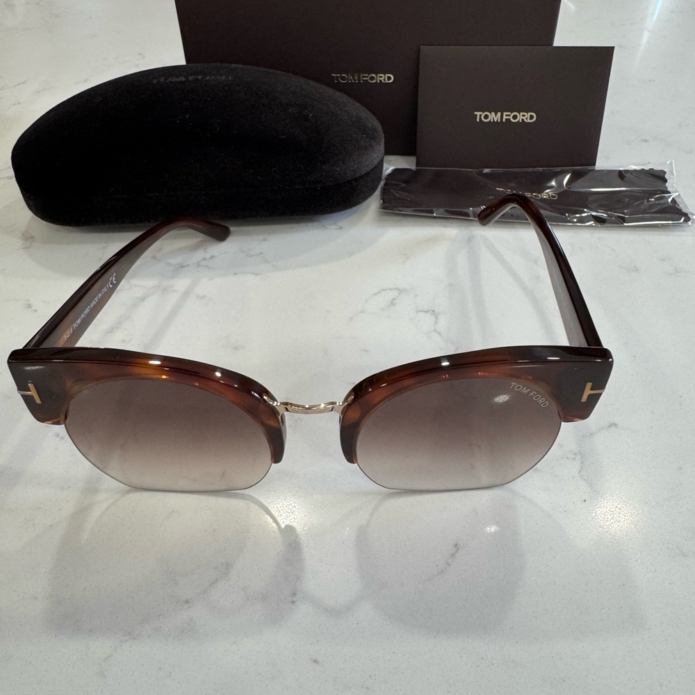 Tom Ford Gradient Brown Sunglasses Rimless Bottom
